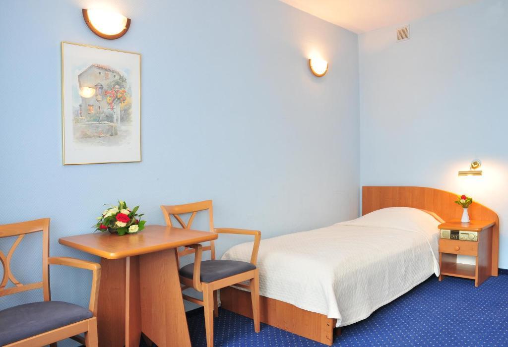 Hotel Wodnik スウォク 部屋 写真