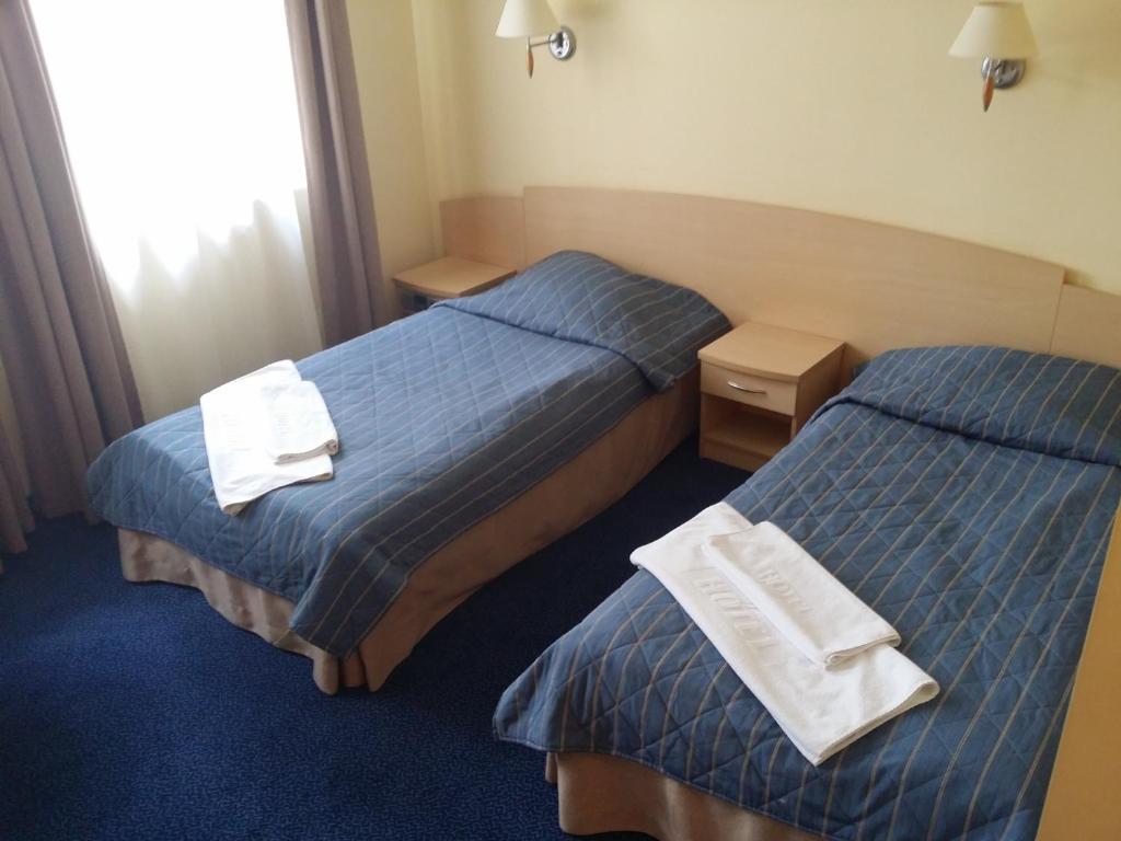 Hotel Wodnik スウォク エクステリア 写真